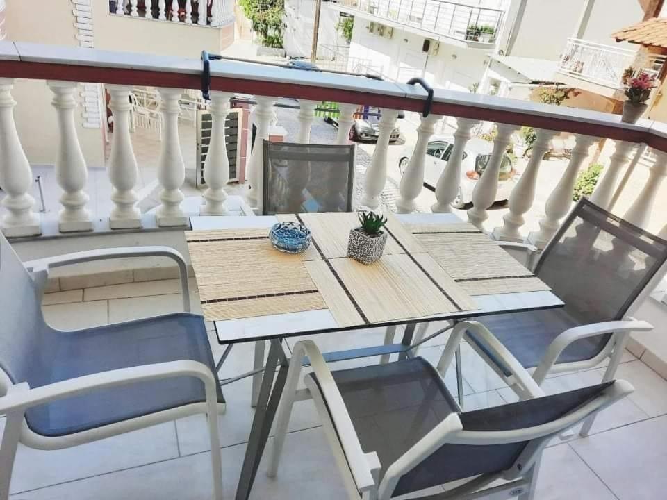 Petros House Aparthotel Sarti Luaran gambar