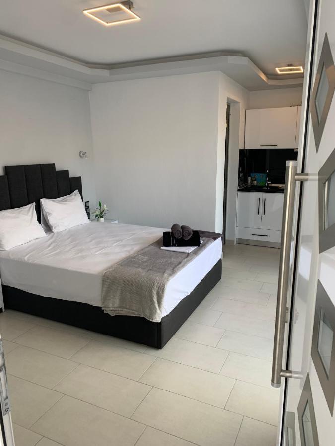 Petros House Aparthotel Sarti Luaran gambar