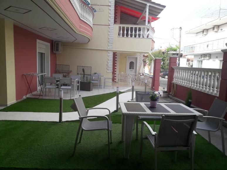 Petros House Aparthotel Sarti Luaran gambar